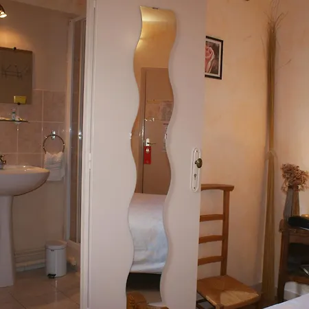 Le Dauphin Szálloda Moulins-la-Marche