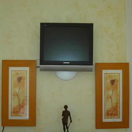 Le Dauphin Moulins-la-Marche