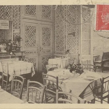 מלון Le Dauphin Moulins-la-Marche