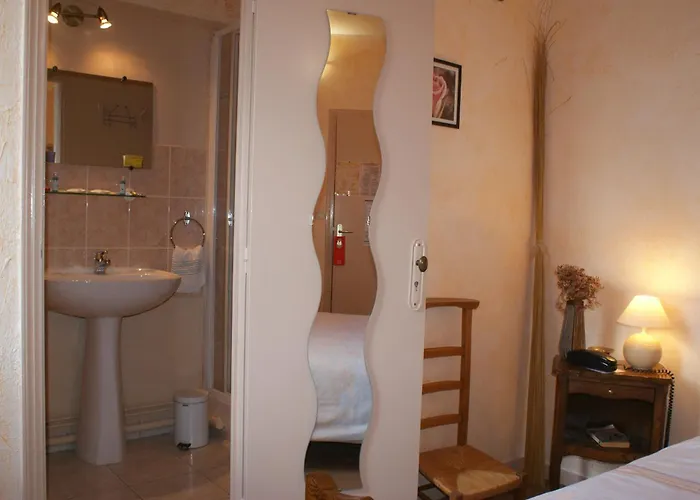 Le Dauphin Hotel Moulins-la-Marche