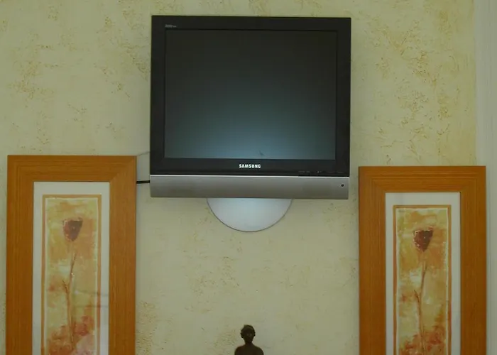 Le Dauphin Moulins-la-Marche