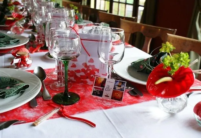 Le Dauphin Moulins-la-Marche