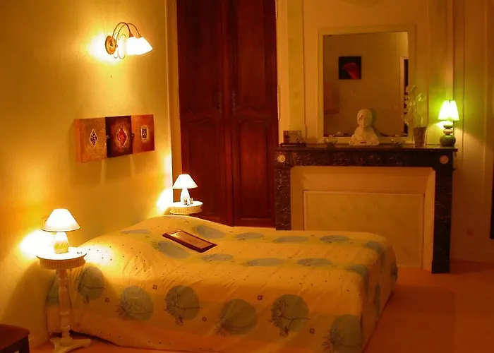 Le Dauphin 3* Moulins-la-Marche